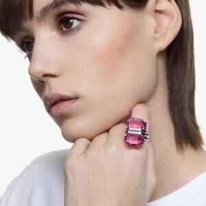 SWAROVSKI Lucent Ring Magnetic Closure, Pink, Rhodium Plated